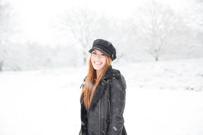 Tania-Flores-Photography-Girl-Portaits-Snow-11