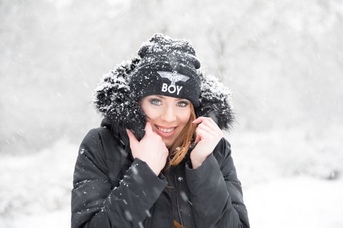 Tania-Flores-Photography-Girl-Portaits-Snow-4